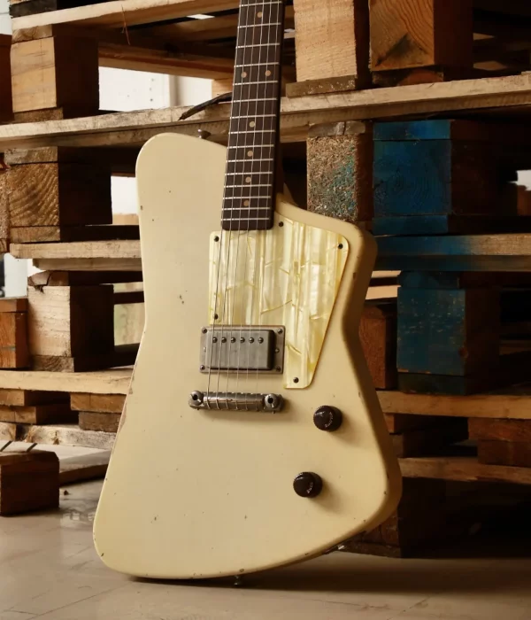 voyager girault guitars